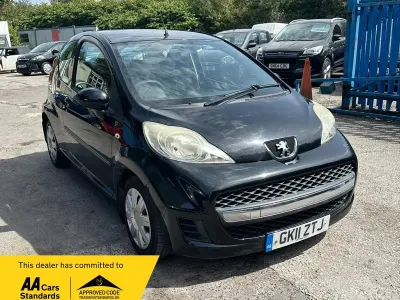 Used Peugeot 107 68 HP (50 kW) 2011 Black Hatchback