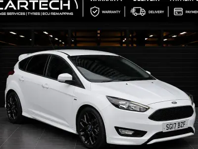 Used Ford Focus ST-Line 125 HP (91 kW) 2016 White Hatchback
