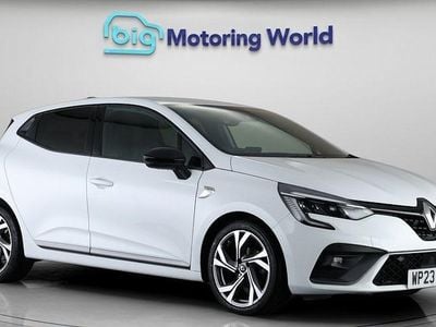 Used Renault Clio V RS Line 90 HP (66 kW) 2023 White Hatchback