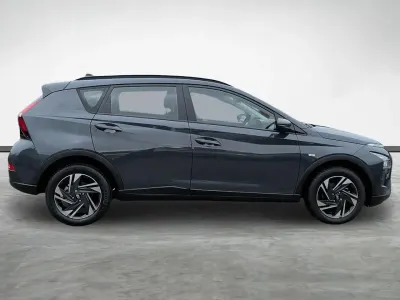 Usado Hyundai Bayon SE 99 HP (72 kW) 2023 Cinzento SUV