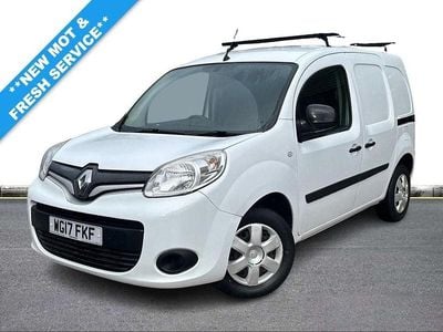 White Used 2017 Renault Kangoo Business | £5,450 (Fair price)