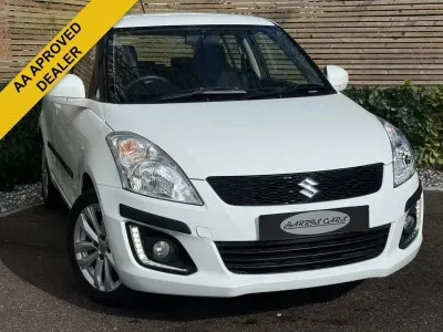 Begagnad Suzuki Swift SZ3 2014 Vit Halvkombi