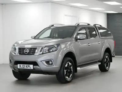 Used Nissan Navara Tekna 190 HP (139 kW) 2021 Grey Pickup