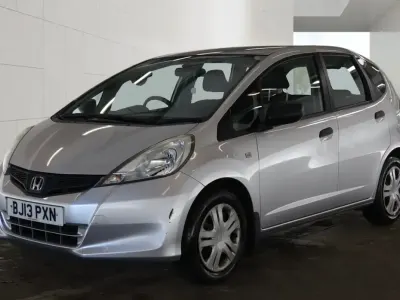Second-hand Honda Jazz S 90 CP (66 kW) 2013 Argintiu Hatchback