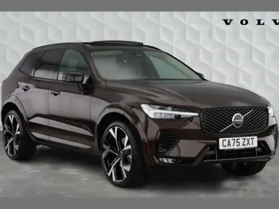 Używany Volvo XC60 Ultra 247 KM (181 kW) 2025 Czerwony SUV