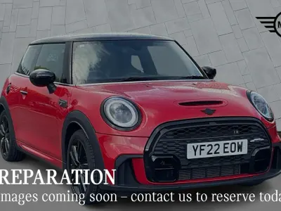 Usado Mini Cooper S Hatch 176 CV (129 kW) 2022 Rojo Utilitario