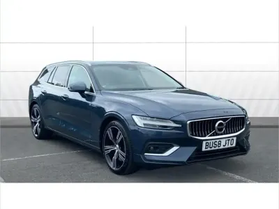 Used Volvo V60 Inscription 247 HP (181 kW) 2018 Blue Estate