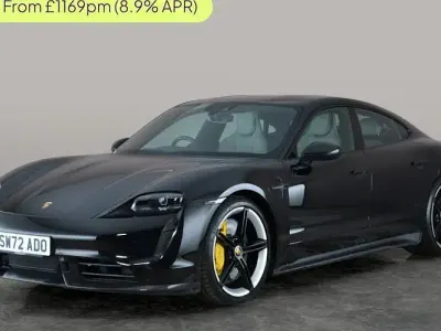 Begagnad Porsche Taycan Performance Package 559 kW (761 HK) 2022 Svart Sedan
