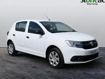 Used Dacia Sandero Essentiel 90 HP (66 kW) 2019 White Hatchback