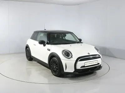 Used Mini Cooper Classic 134 HP (98 kW) 2023 White Hatchback