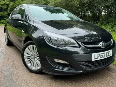 Used Vauxhall Astra Excite 101 HP (74 kW) 2015 Hatchback