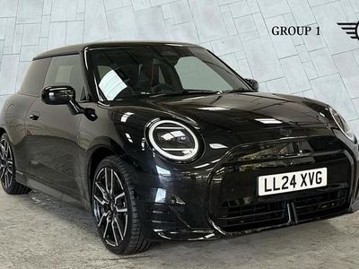 Black Used 2024 Mini Cooper SE Hatch Hatchback | £27,695