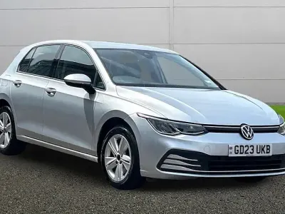 Used VW Golf VIII Life 150 HP (110 kW) 2023 Silver Hatchback