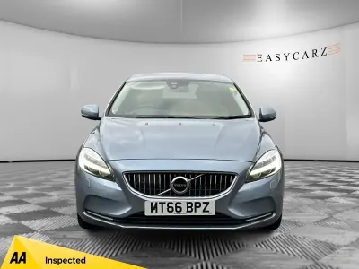 Used Volvo V40 Inscription 2016 Blue Hatchback