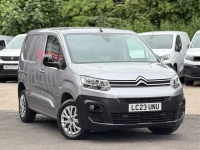 Used Citroën Berlingo 100 HP (73 kW) 2023 Grey MPV