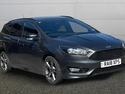 Begagnad Ford Focus ST-Line X 140 HK (102 kW) 2017 Grå Kombi