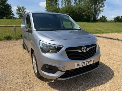 Used Vauxhall Combo 100 HP (73 kW) 2021 Grey MPV