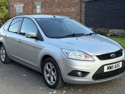 Gebraucht Ford Focus Sport 2011 Silber Kleinwagen