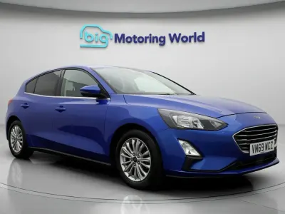Used Ford Focus Titanium 125 HP (91 kW) 2020 Blue Hatchback