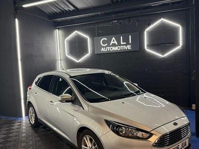 Used Ford Focus Zetec 125 HP (91 kW) 2016 Silver Hatchback