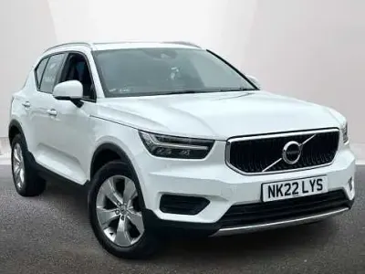 Used Volvo XC40 Momentum 161 HP (118 kW) 2022 White SUV