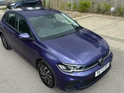Used VW Polo Life 95 HP (69 kW) 2023 Mauve/purple Hatchback