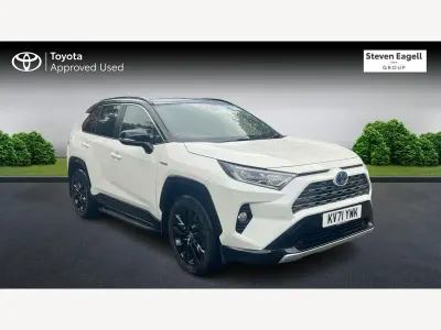 Used Toyota RAV4 218 HP (160 kW) 2021 White/black SUV