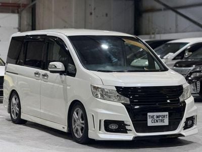 Używany Honda Stepwgn 2011 Biały Minivan