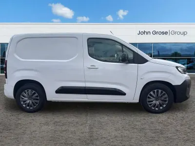 New Citroën Berlingo 100 kW (136 HP) 2026 White MPV