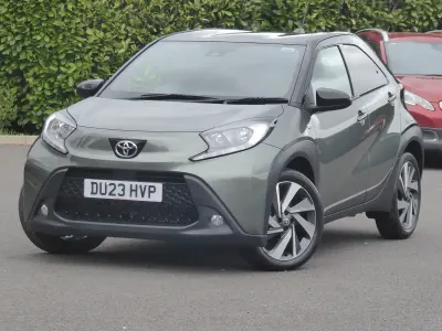 Used Toyota Aygo X 72 HP (52 kW) 2023 Green SUV