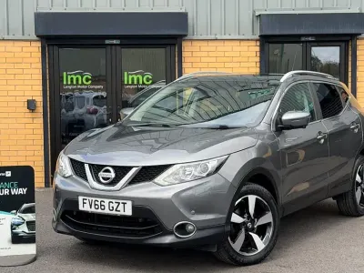 Used Nissan Qashqai N-Connecta 110 HP (80 kW) 2016 Grey SUV