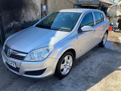 Used Vauxhall Astra Active 2009 Silver Hatchback