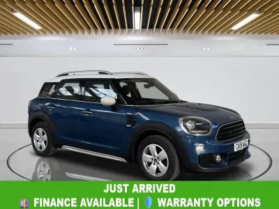 Used Mini Cooper Classic 136 HP (100 kW) 2019 Blue Hatchback