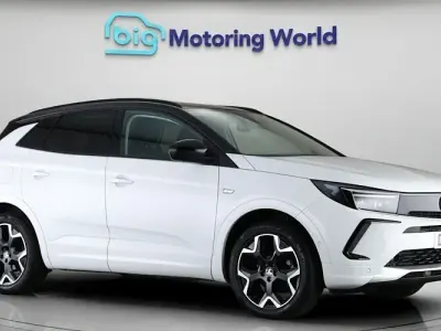 Used Vauxhall Grandland X Ultimate 131 HP (96 kW) 2024 White SUV