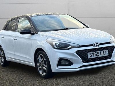 Used Hyundai i20 84 HP (61 kW) 2019 White Hatchback