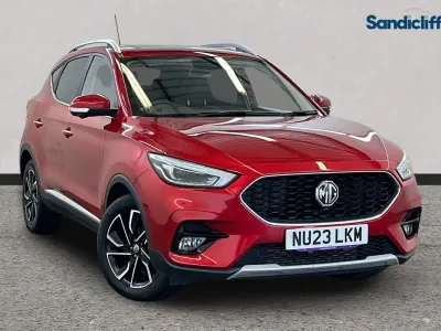 Used MG ZS Exclusive 111 HP (81 kW) 2023 Tri coat  dynamic red SUV