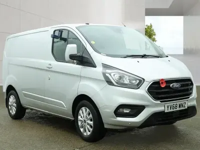 Used Ford Transit Custom Limited 130 HP (95 kW) 2019 Silver Van