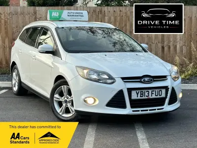 Used Ford Focus Zetec 2013 White Estate