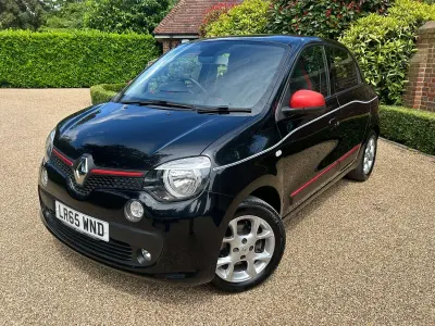Used Renault Twingo Dynamique 90 HP (66 kW) 2015 Black Hatchback