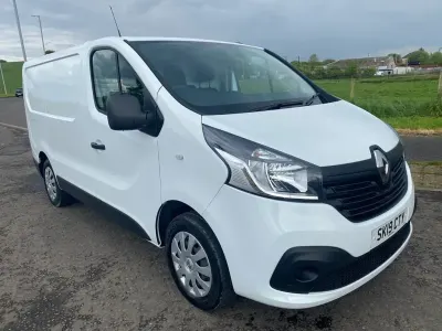 Używany Renault Trafic Business 120 KM (88 kW) 2019 Biały Minivan