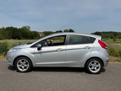 Used Ford Fiesta Zetec 2012 Silver Hatchback
