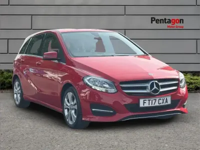 Used Mercedes B180 Executive 107 HP (78 kW) 2017 Red Hatchback