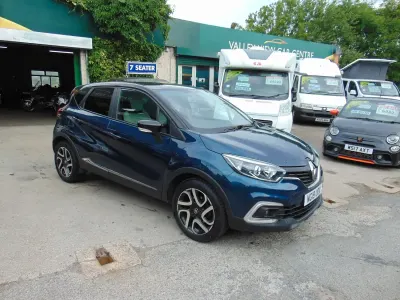 Used Renault Captur Iconic 90 HP (66 kW) 2019 Blue SUV