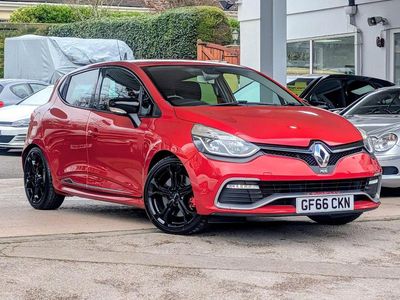 Used Renault Clio IV Trophy 220 HP (161 kW) 2016 Red Hatchback