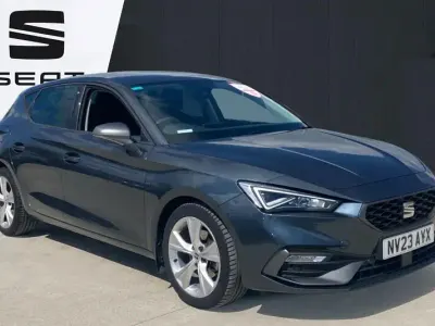 Begagnad Seat Leon FR 130 HK (95 kW) 2023 Grå Halvkombi