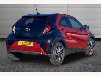 Used Toyota Aygo X 72 HP (52 kW) 2023 Red SUV