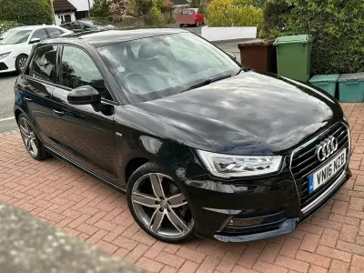 Begagnad Audi A1 Sportback S-Line 2016 Svart Halvkombi