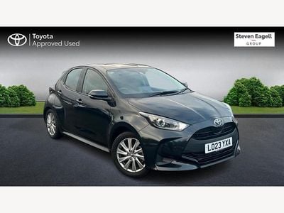 Black Used 2023 Toyota Yaris Hybrid Hatchback | £18,352 (Good price)