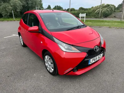 Used Toyota Aygo X-play 69 HP (50 kW) 2016 Red Hatchback
