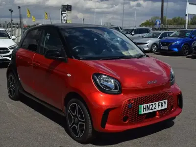 Used Smart ForFour Electric Drive Premium 60 kW (82 HP) 2022 Red/black Hatchback